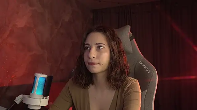 Snapshot of LumeNova chatting on February 22, 2:02 am LumeNova online show from February 22, 2:02 am