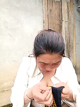 quynhkoolbae online show from February 13, 7:48 am