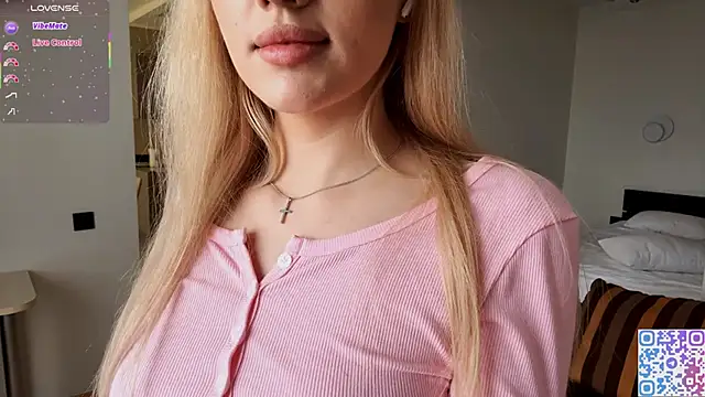 Snapshot of DestinyTurner chatting on November 16, 7:14 am DestinyTurner online show from November 16, 7:14 am