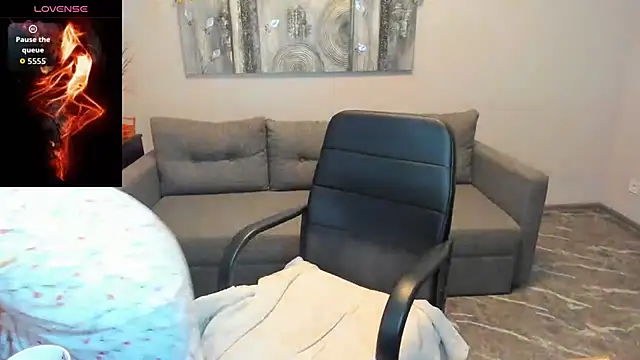 Snapshot of Betty_Jone chatting on February 14, 7:05 am Betty Jone online show from February 14, 7:05 am