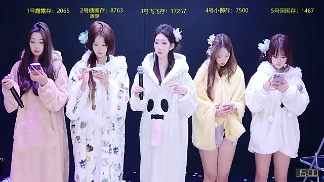 Snapshot of CrazyGirl-888 chatting on October 28, 2:31 pm CrazyGirl-888 online show from October 28, 2:31 pm