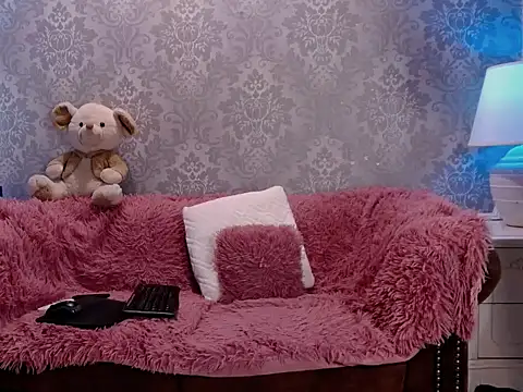 Ella Raven online show from April 3, 5:16 am