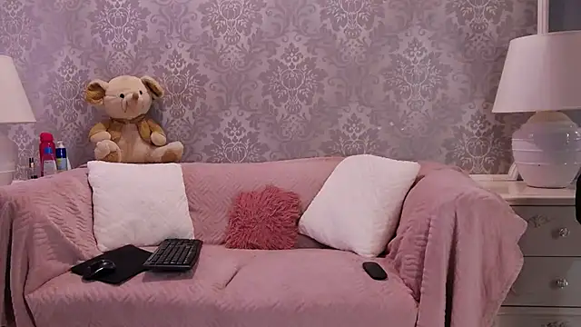 Ella Raven online show from May 7, 5:13 am