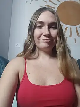 KisaVixen online show from November 18, 4:33 pm