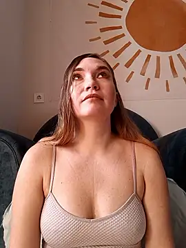 KisaVixen online show from January 13, 10:20 am