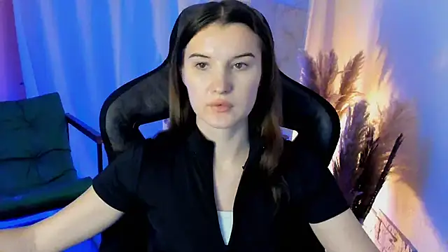 Snapshot of AgataWillis chatting on October 28, 8:51 am AgataWillis online show from October 28, 8:51 am