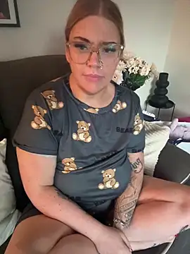 MysteriousMylaX online show from October 8, 7:28 am