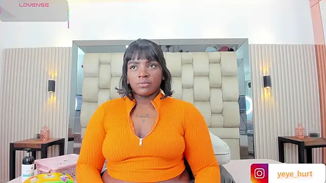 nahomye teylor online show from September 27, 3:22 am