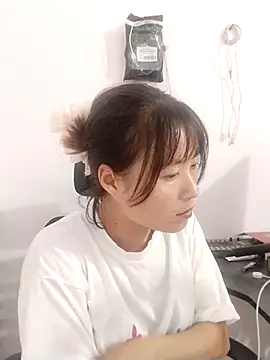 Snapshot of linda_bae00 chatting on September 18, 1:18 am linda bae00 online show from September 18, 1:18 am