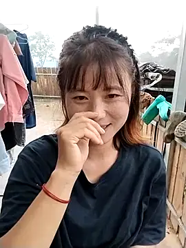 Snapshot of linda_bae00 chatting on September 22, 1:29 am linda bae00 online show from September 22, 1:29 am