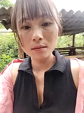 Snapshot of linda_bae00 chatting on September 28, 1:22 am linda bae00 online show from September 28, 1:22 am