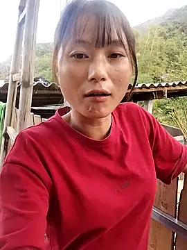 Snapshot of linda_bae00 chatting on October 8, 9:07 am linda bae00 online show from October 8, 9:07 am