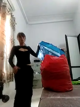 Snapshot of linda_bae00 chatting on October 10, 2:21 am linda bae00 online show from October 10, 2:21 am