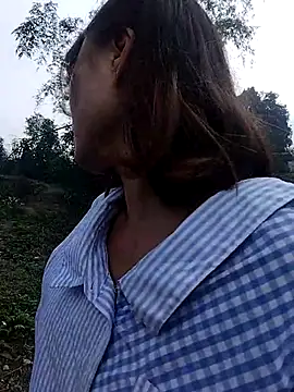 Snapshot of linda_bae00 chatting on October 11, 2:44 am linda bae00 online show from October 11, 2:44 am