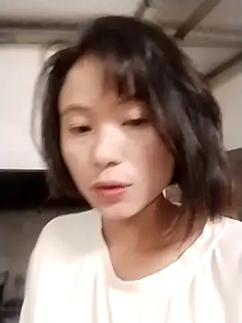 Snapshot of linda_bae00 chatting on October 22, 11:59 pm linda bae00 online show from October 22, 11:59 pm