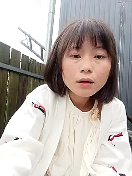 linda bae00 online show from May 10, 11:32 pm