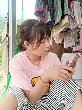 linda bae00 online show from May 18, 4:07 am