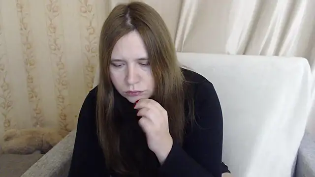 AdelinaLawson online show from December 19, 2:46 pm