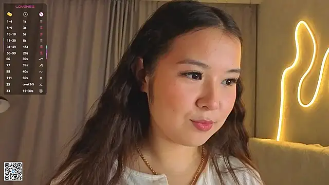 Snapshot of AlberthaEscue chatting on September 27, 4:17 am AlberthaEscue online show from September 27, 4:17 am