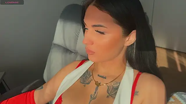 Snapshot of mygoddesshecate chatting on October 12, 4:44 am mygoddesshecate online show from October 12, 4:44 am