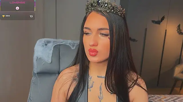 Snapshot of mygoddesshecate chatting on October 25, 5:37 am mygoddesshecate online show from October 25, 5:37 am