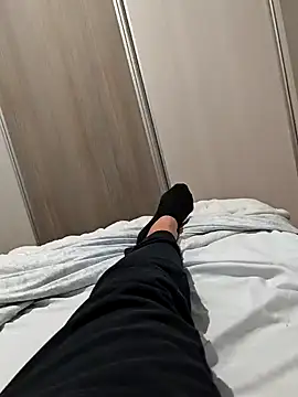 Snapshot of t-dog26 chatting on February 13, 4:19 am t-dog26 online show from February 13, 4:19 am