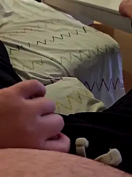 Snapshot of t-dog26 chatting on March 29, 1:38 am t-dog26 online show from March 29, 1:38 am