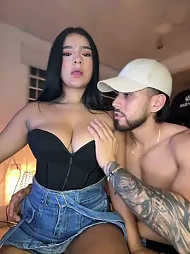 Snapshot of Tomas_Olivia chatting on November 15, 6:44 am Tomas Olivia online show from November 15, 6:44 am