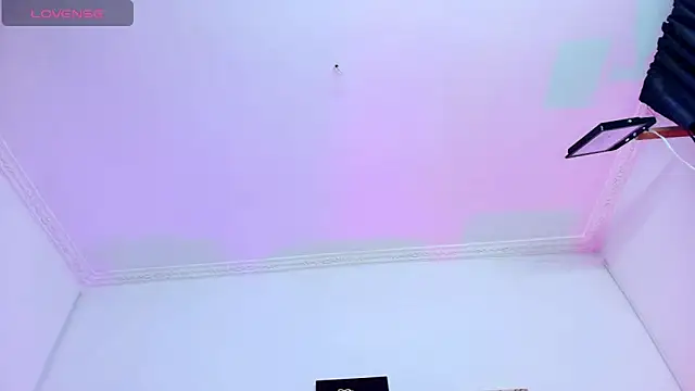 Maddy Esther online show from October 27, 7:07 pm