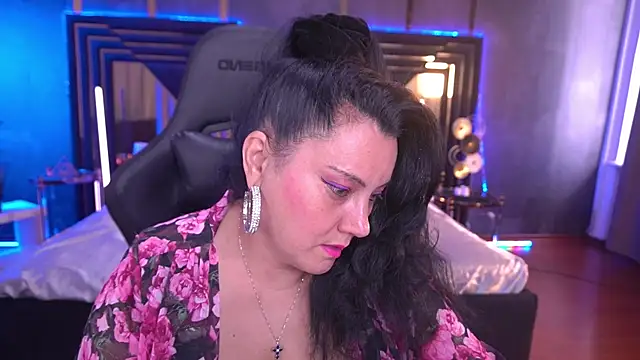 ValeryRosseee online show from September 9, 6:57 am