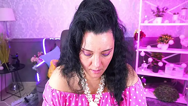 ValeryRosseee online show from October 10, 1:43 pm