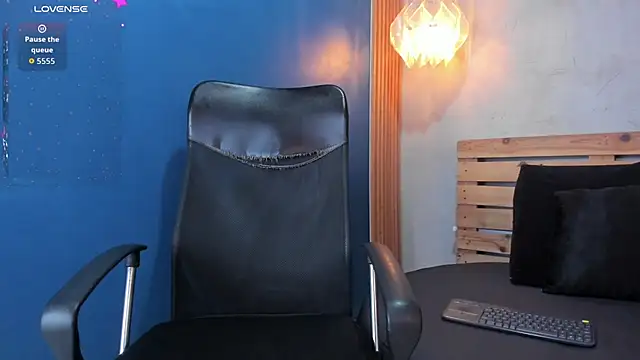 Daiisy kiss online show from September 13, 7:24 pm