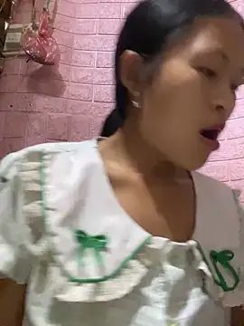 milo bae online show from May 15, 1:45 am