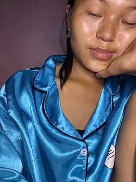 milo bae online show from June 29, 9:48 am