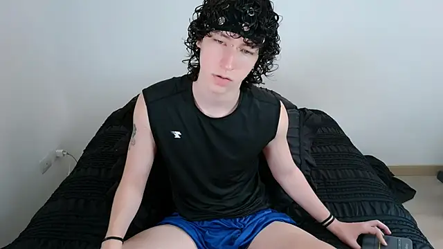 Snapshot of v3niceb1tch chatting on March 11, 7:09 pm v3niceb1tch online show from March 11, 7:09 pm