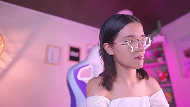 Lana Dreams  online show from November 21, 2:10 am