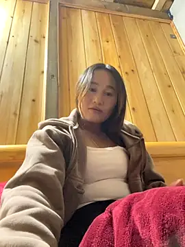 phungtiti online show from November 29, 2:42 pm