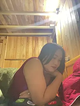 phungtiti online show from March 31, 2:39 pm