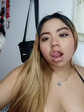 Emily  Hott online show from May 21, 5:47 am