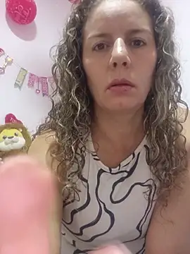 Snapshot of Nina_vallon chatting on February 16, 12:34 pm Nina vallon online show from February 16, 12:34 pm