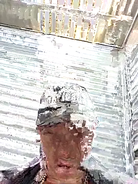 Snapshot of usemeplz chatting on January 12, 7:35 am usemeplz online show from January 12, 7:35 am