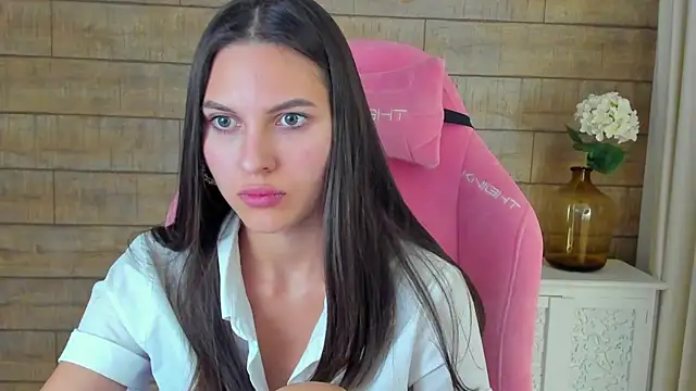 AlisaVersailles online show from September 29, 4:45 pm