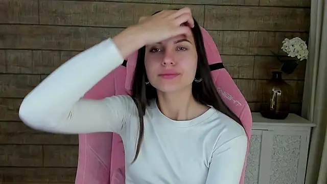 AlisaVersailles online show from October 9, 4:10 am