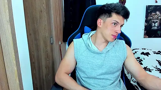 javiersexymann online show from February 10, 8:31 pm