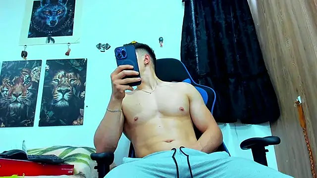 javiersexymann online show from March 14, 10:38 pm