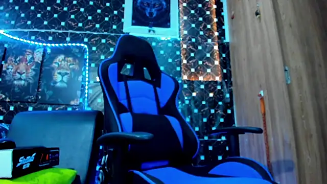 javiersexymann online show from September 11, 5:35 pm