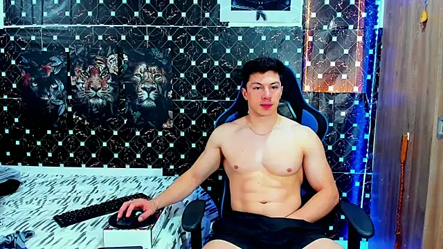 javiersexymann online show from May 20, 4:46 pm