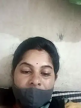 Snapshot of JULEE-740 chatting on October 4, 8:45 am JULEE-740 online show from October 4, 8:45 am