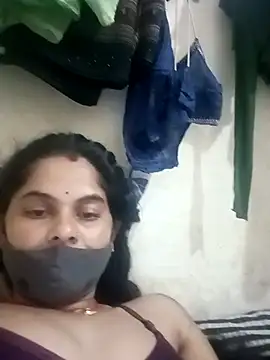 Snapshot of JULEE-740 chatting on October 15, 11:32 am JULEE-740 online show from October 15, 11:32 am