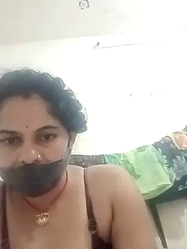 Snapshot of JULEE-740 chatting on October 15, 11:38 pm JULEE-740 online show from October 15, 11:38 pm